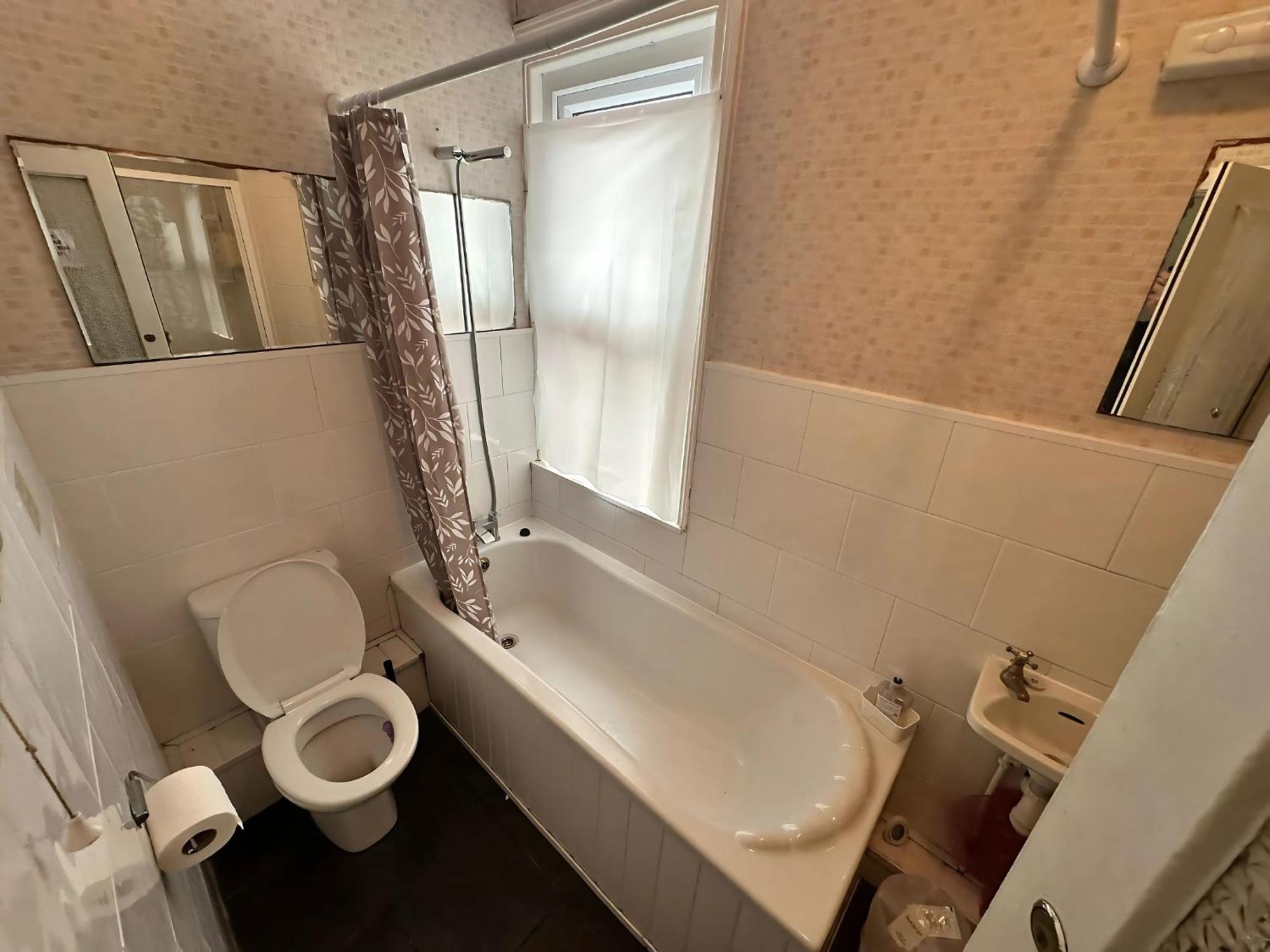 Standard Single Room,1666674571:JPEG