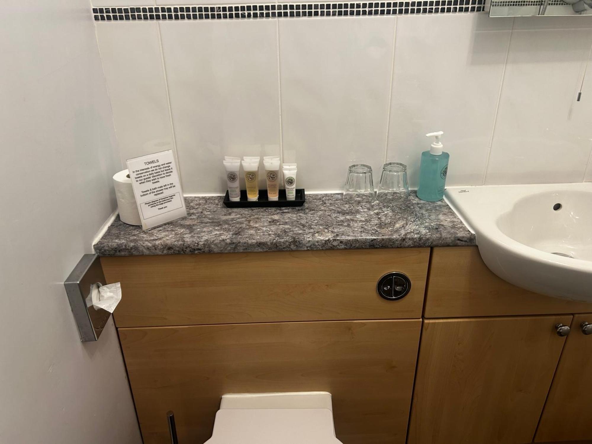 Deluxe Double Room with Sea View - Not Pet Friendly