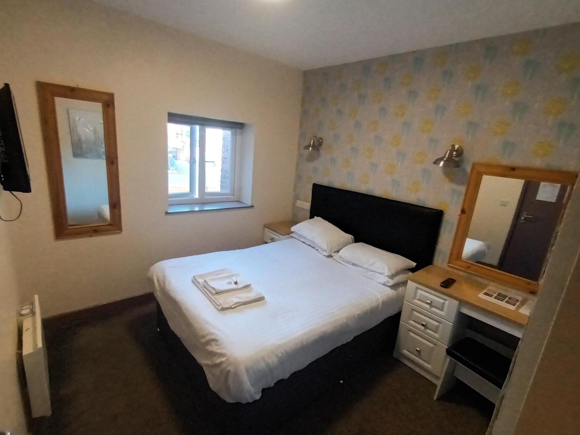 Budget Double Room,1669888638:JPEG