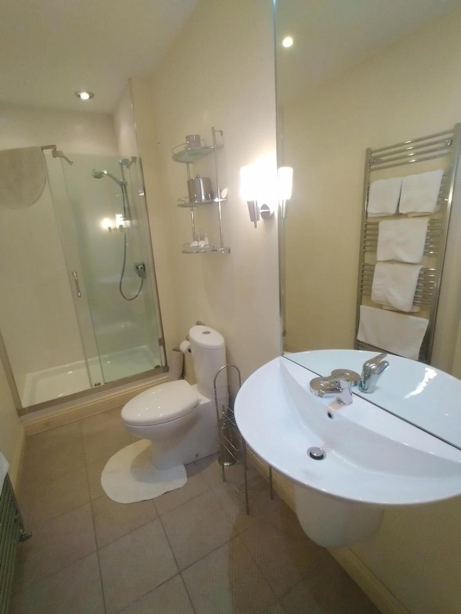 King Room,1678630836:JPEG