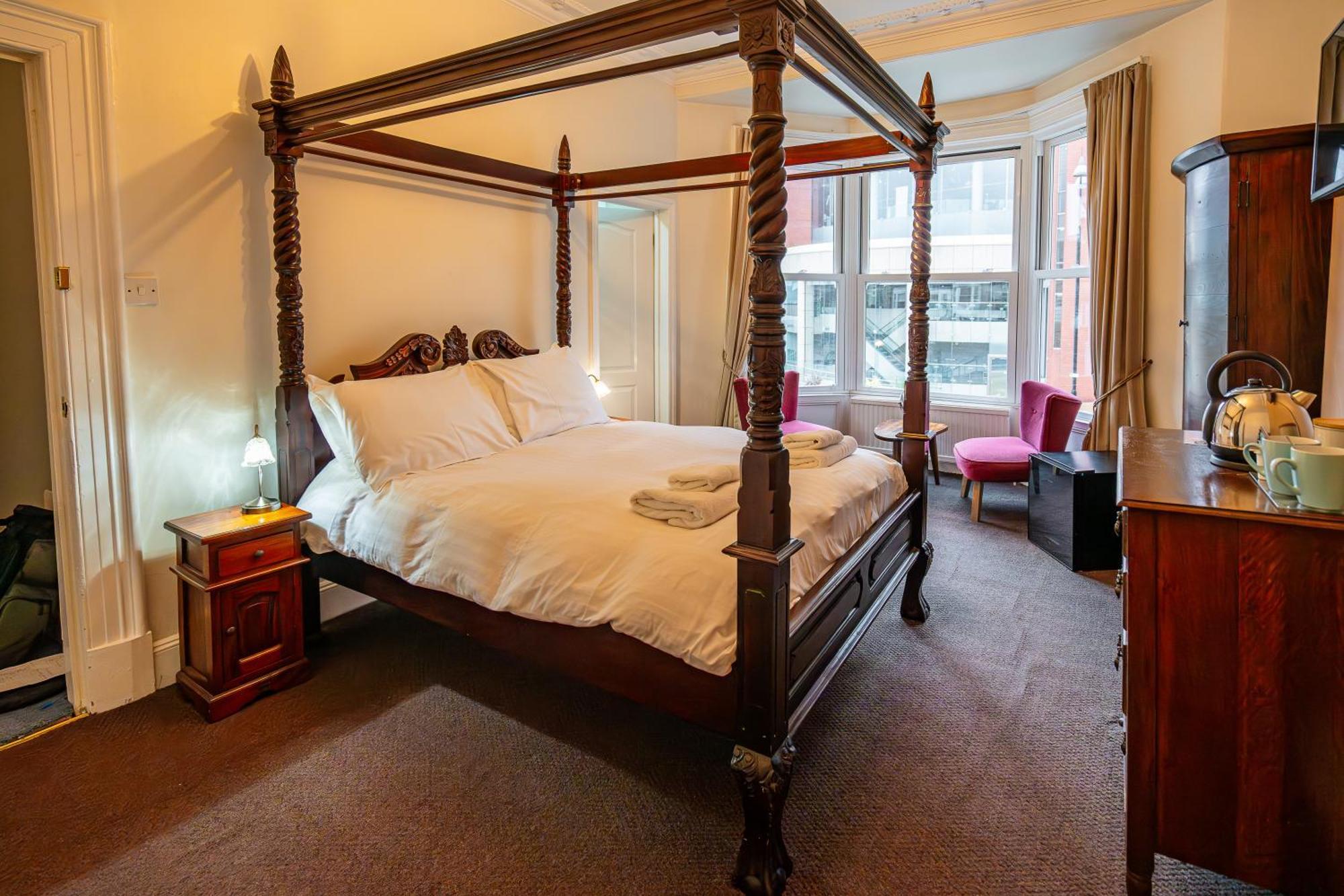 Superior King or Twin Room,1678634977:JPEG