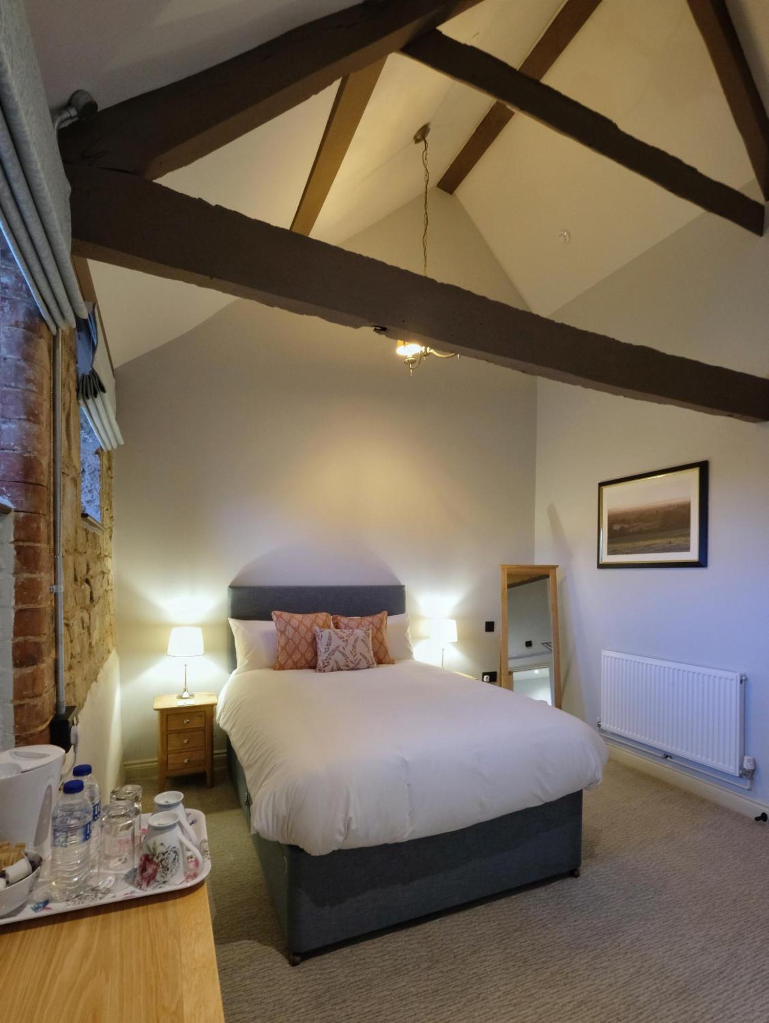 Deluxe Double Room with Shower