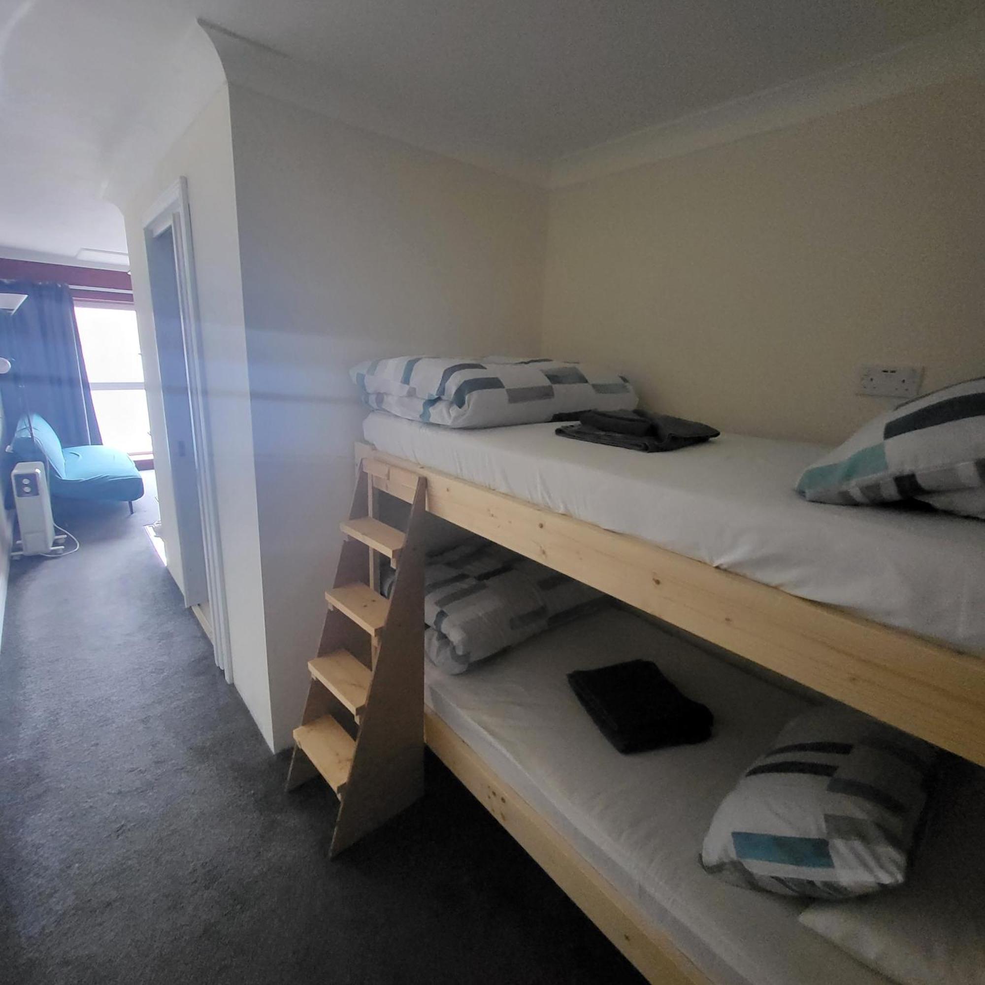 Quadruple Room with Lake View,1679668719:JPEG