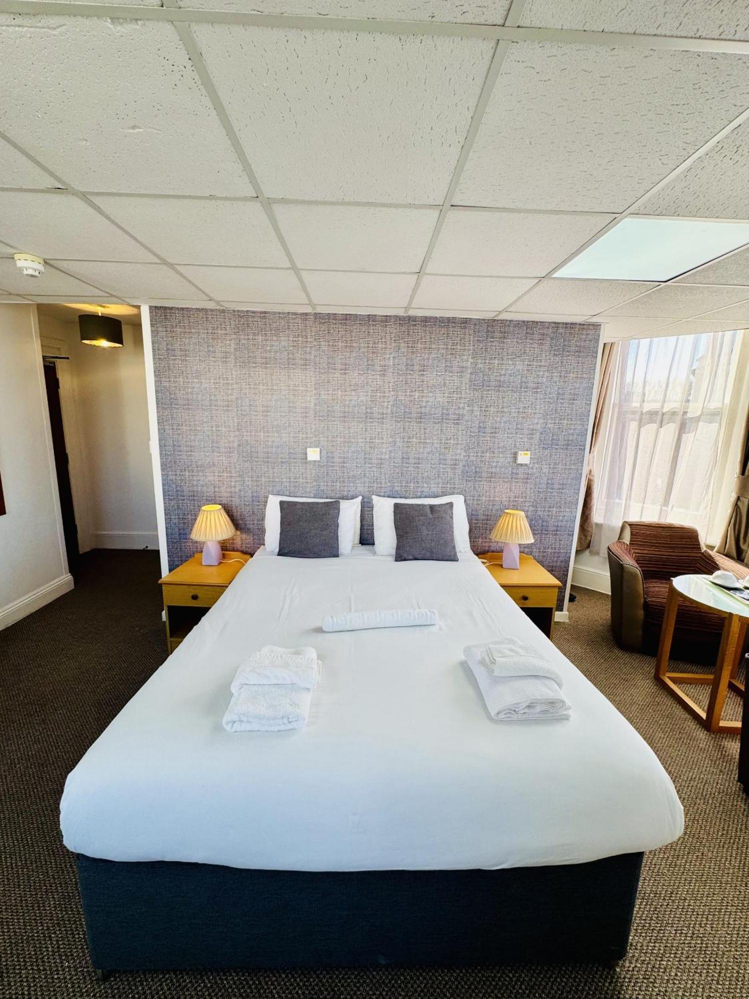 Deluxe King Room,1680671982:JPEG