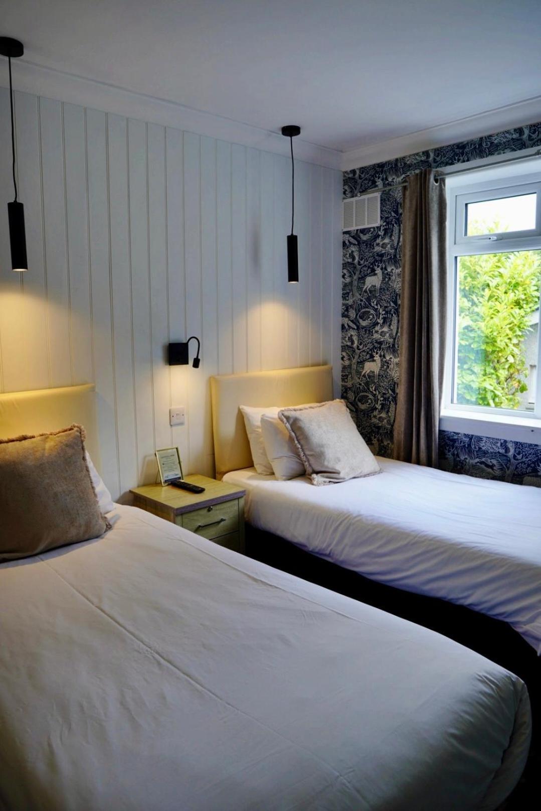 Twin Room,1682958572:JPEG