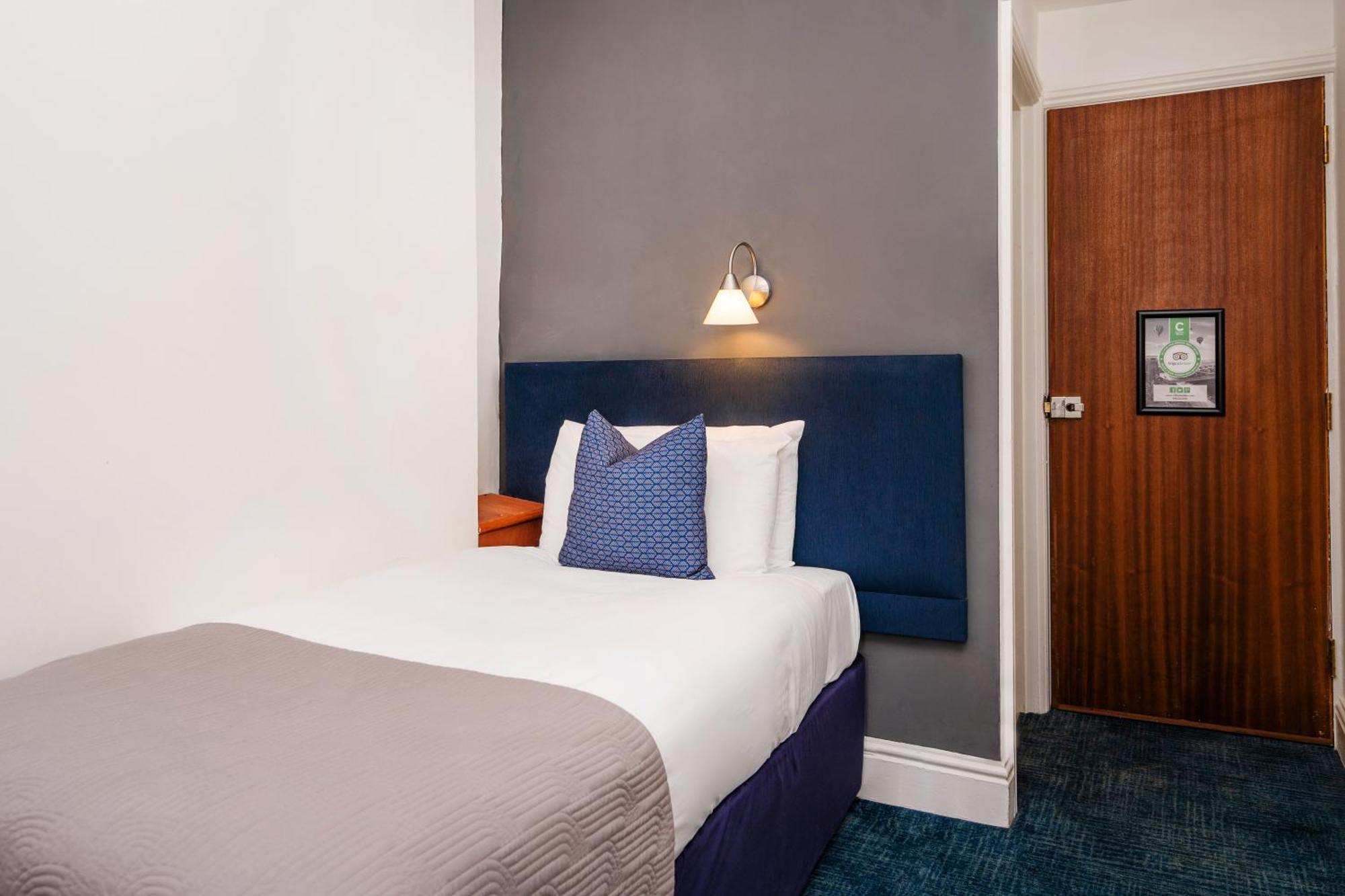 Single Room,1683802352:JPEG