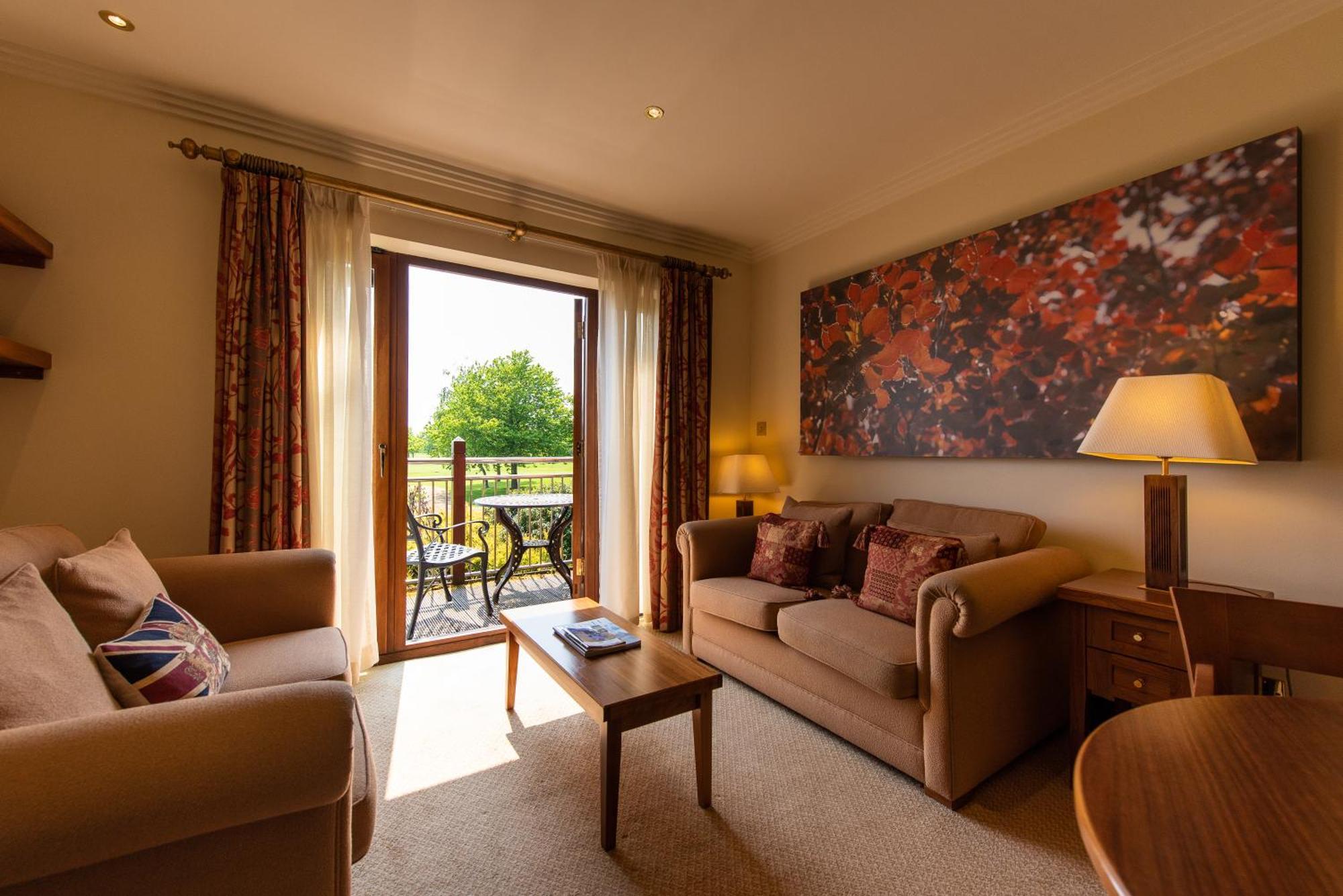 Hollymount/ Fitzherbert Suite