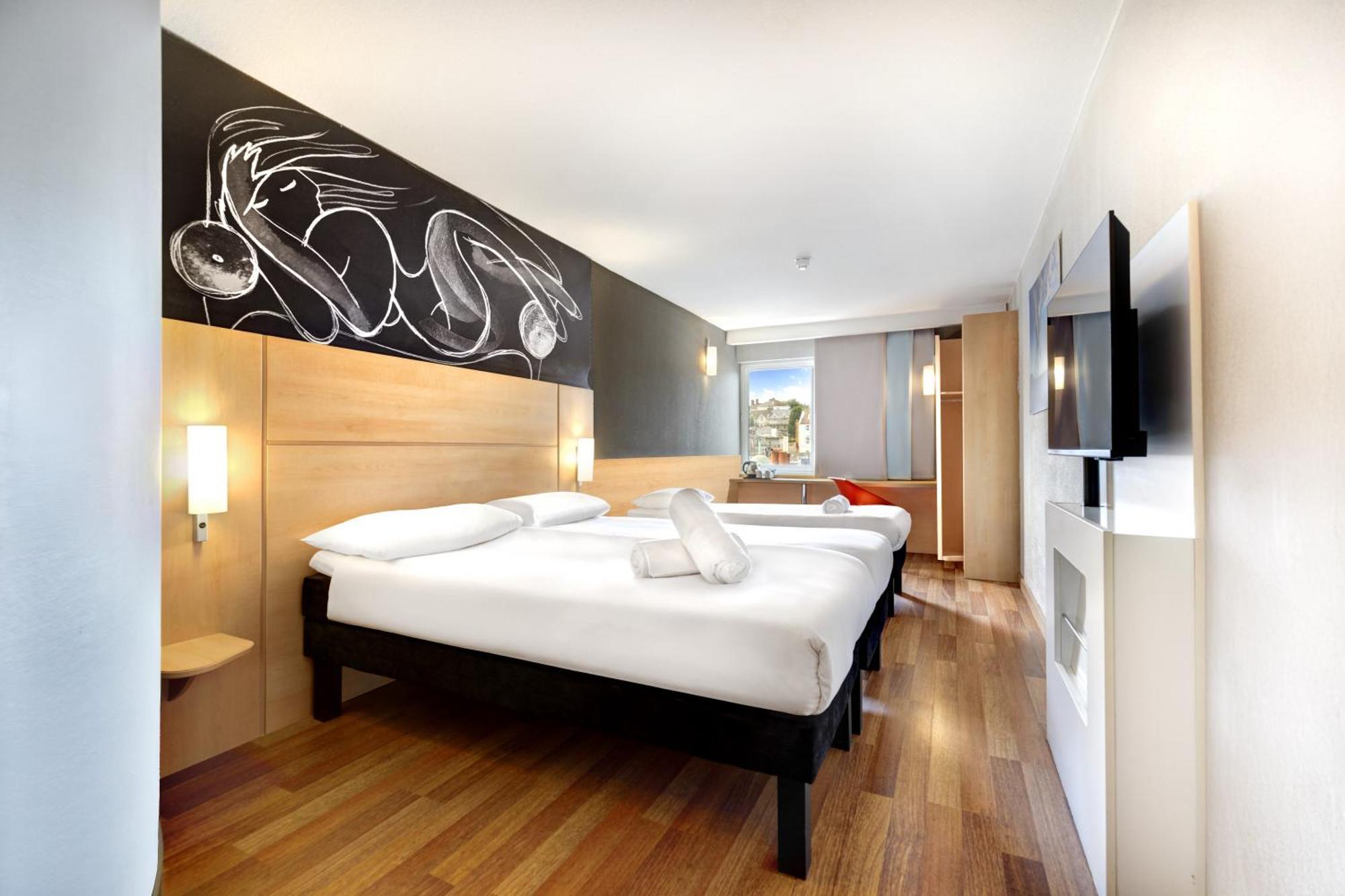 Standard Room With Three Single Beds,1717078578:JPEG