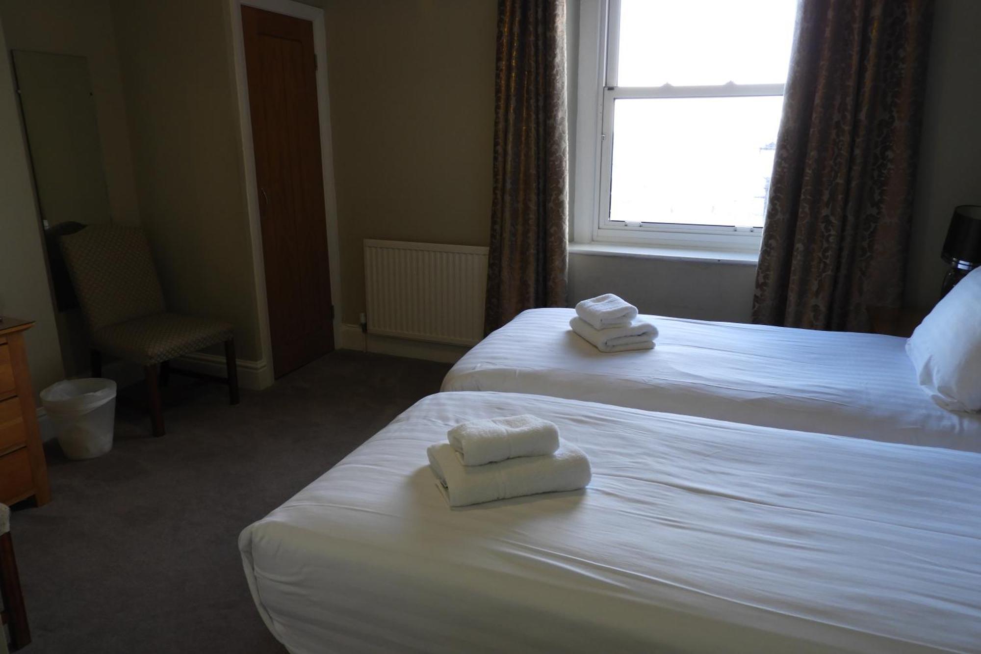 Twin Room with Sea View,1706915253:JPEG