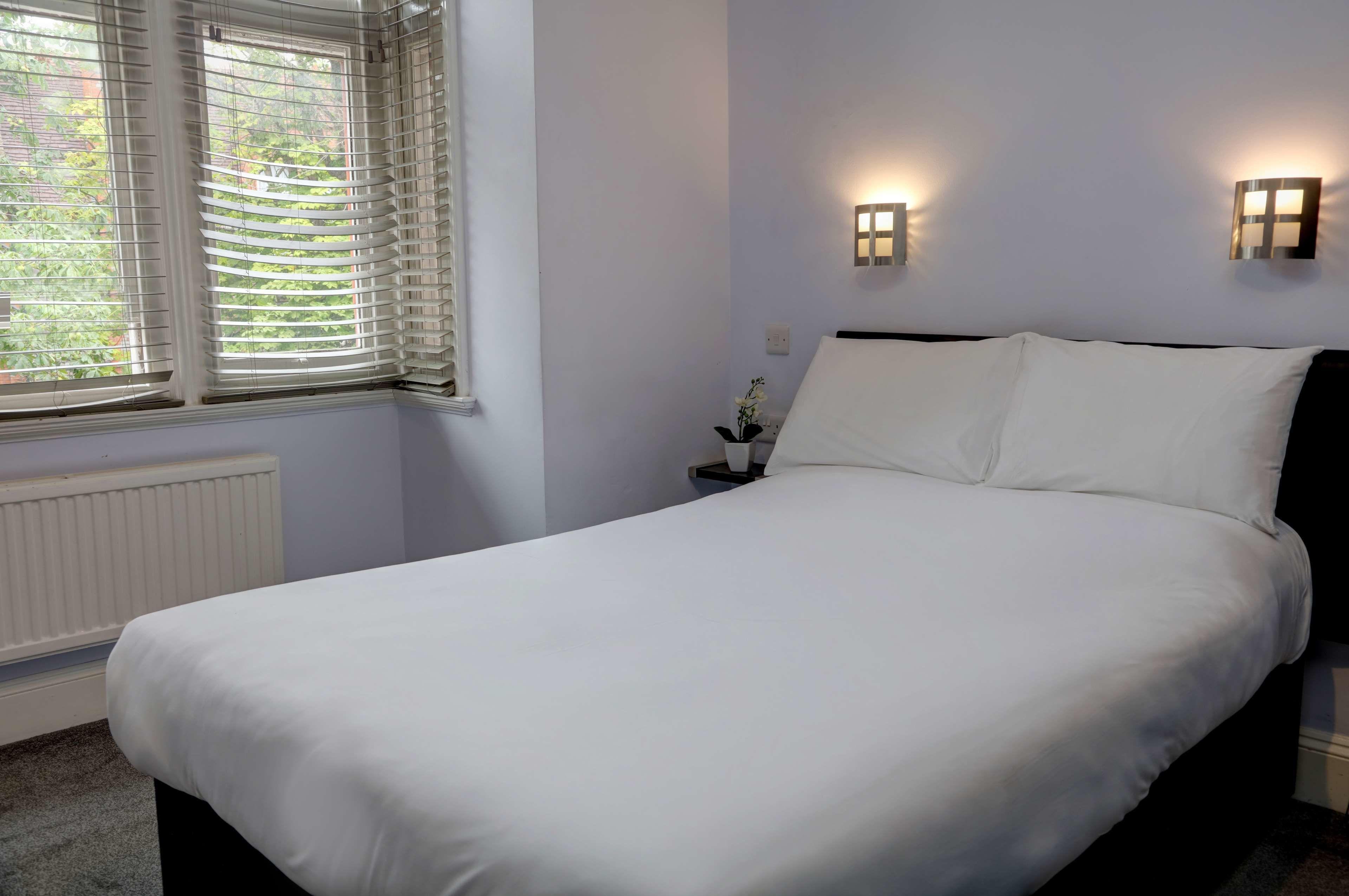 Standard Double Room Non-Smoking,1208795668:JPEG