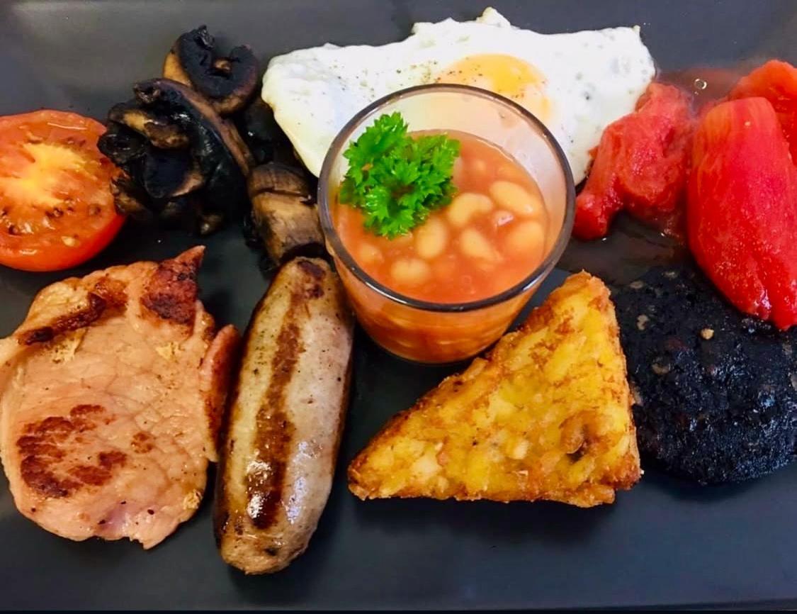 Single Room with Private Bathroom (Room 7)