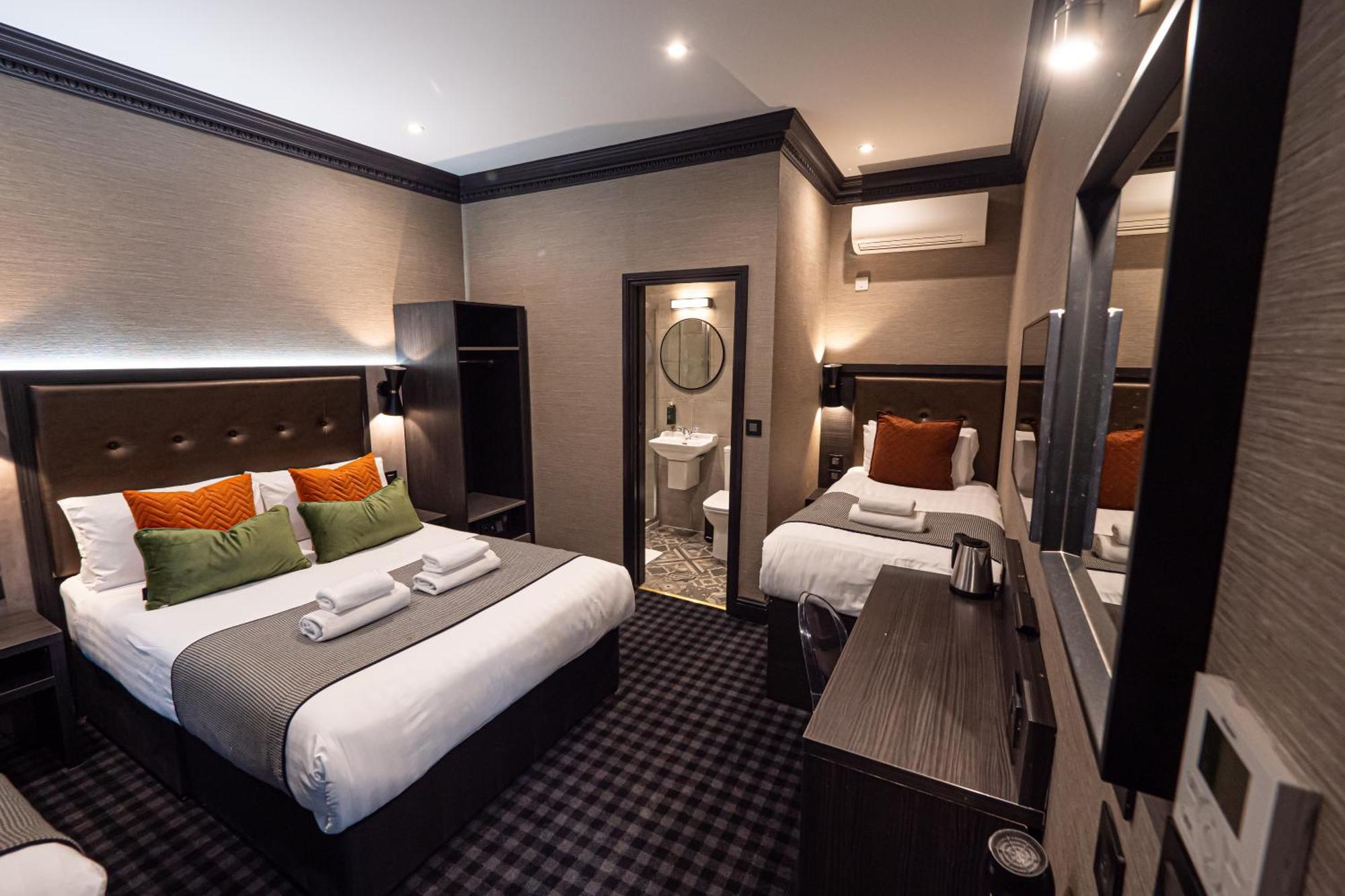 Deluxe Triple Room