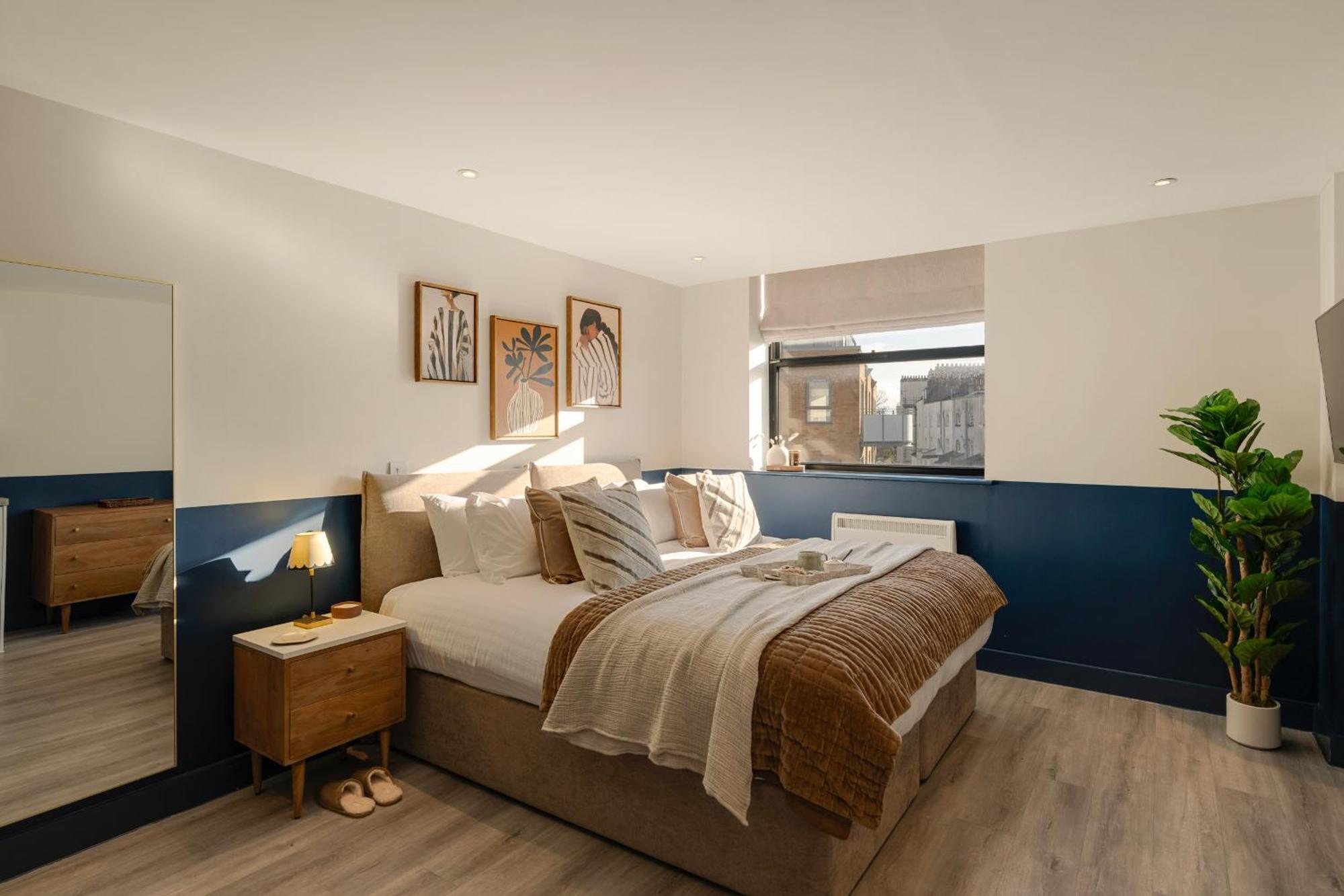 Deluxe Studio,1743410288:JPEG