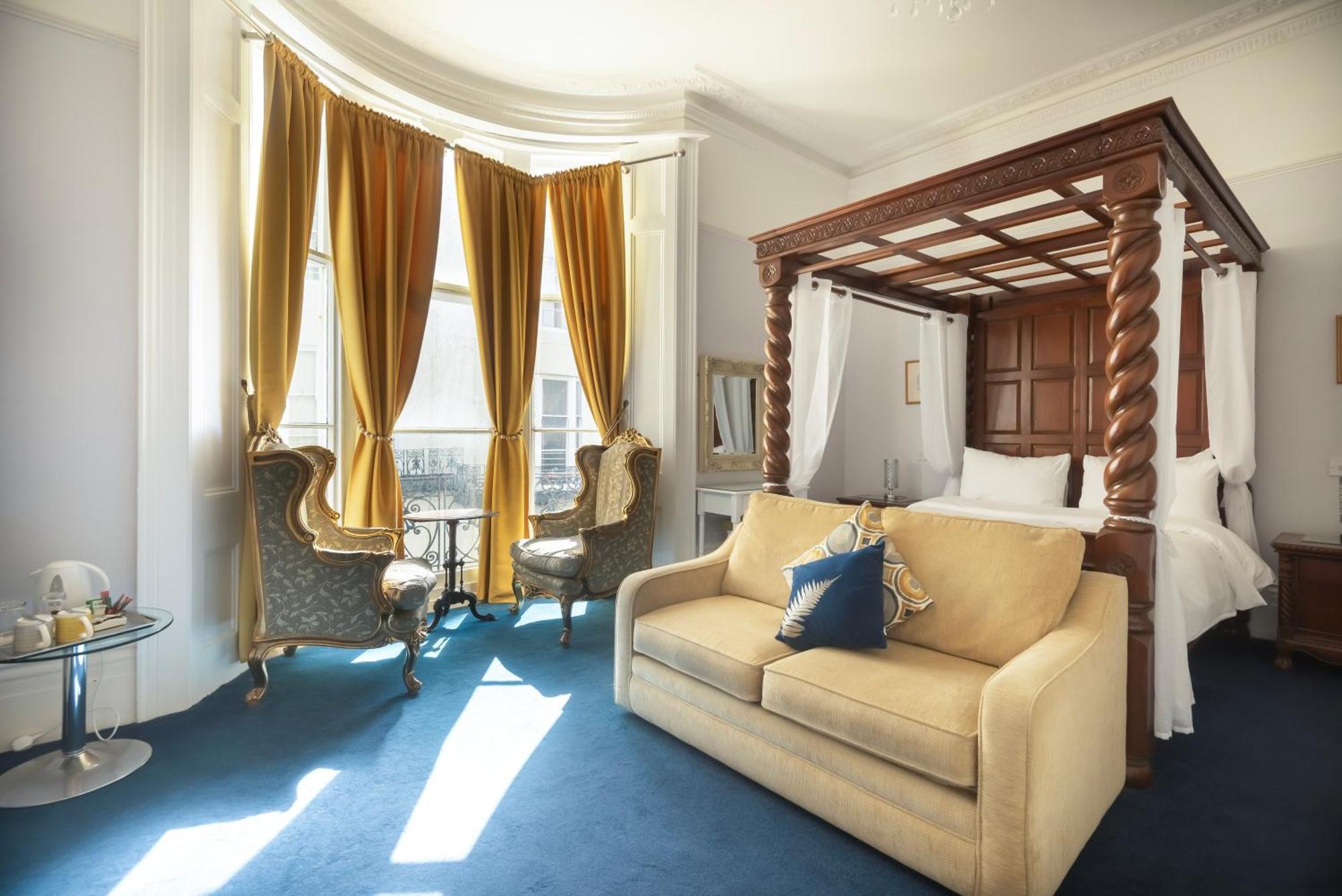 King Room,1743538140:JPEG