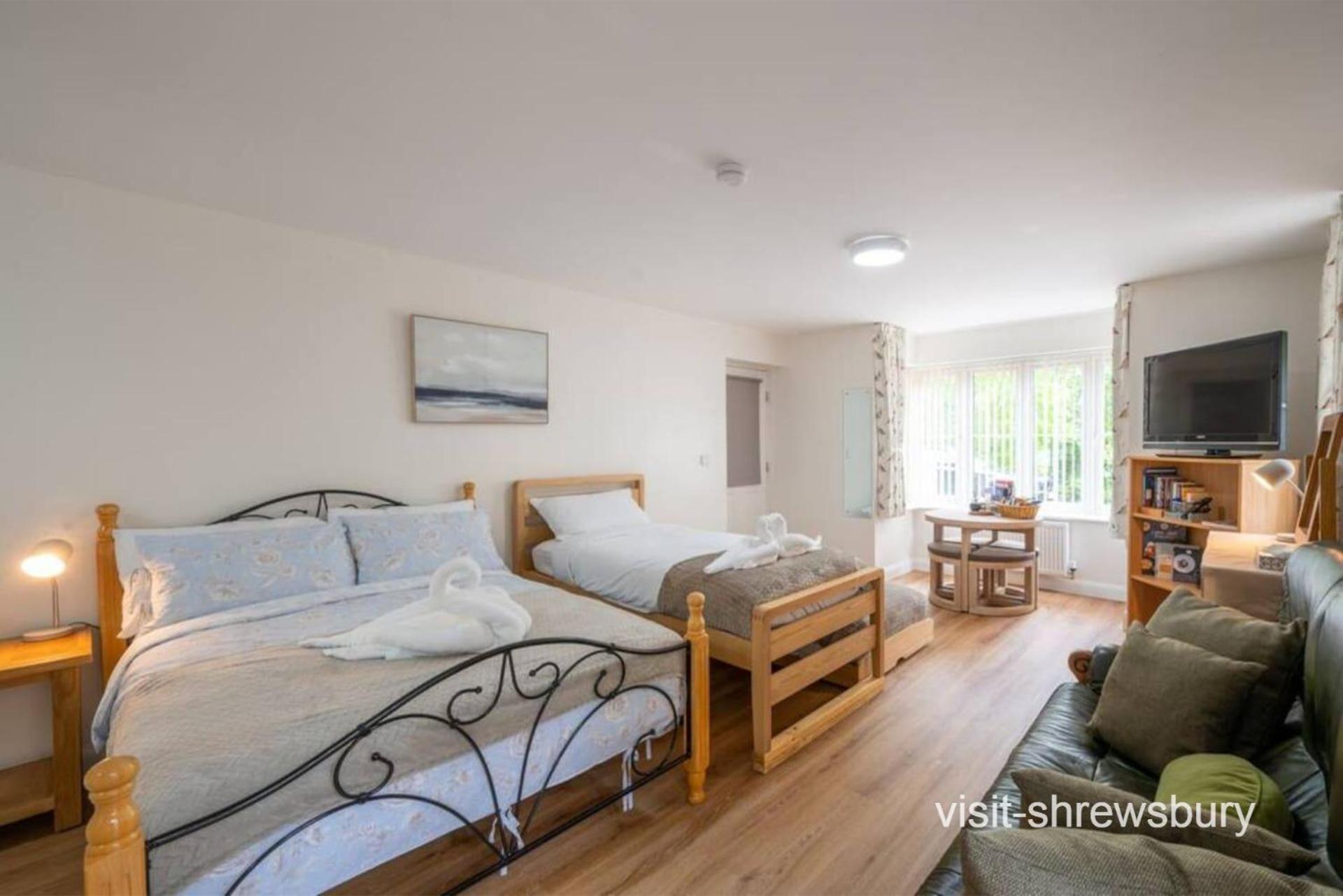 Family Room with Garden View,1743669477:JPEG