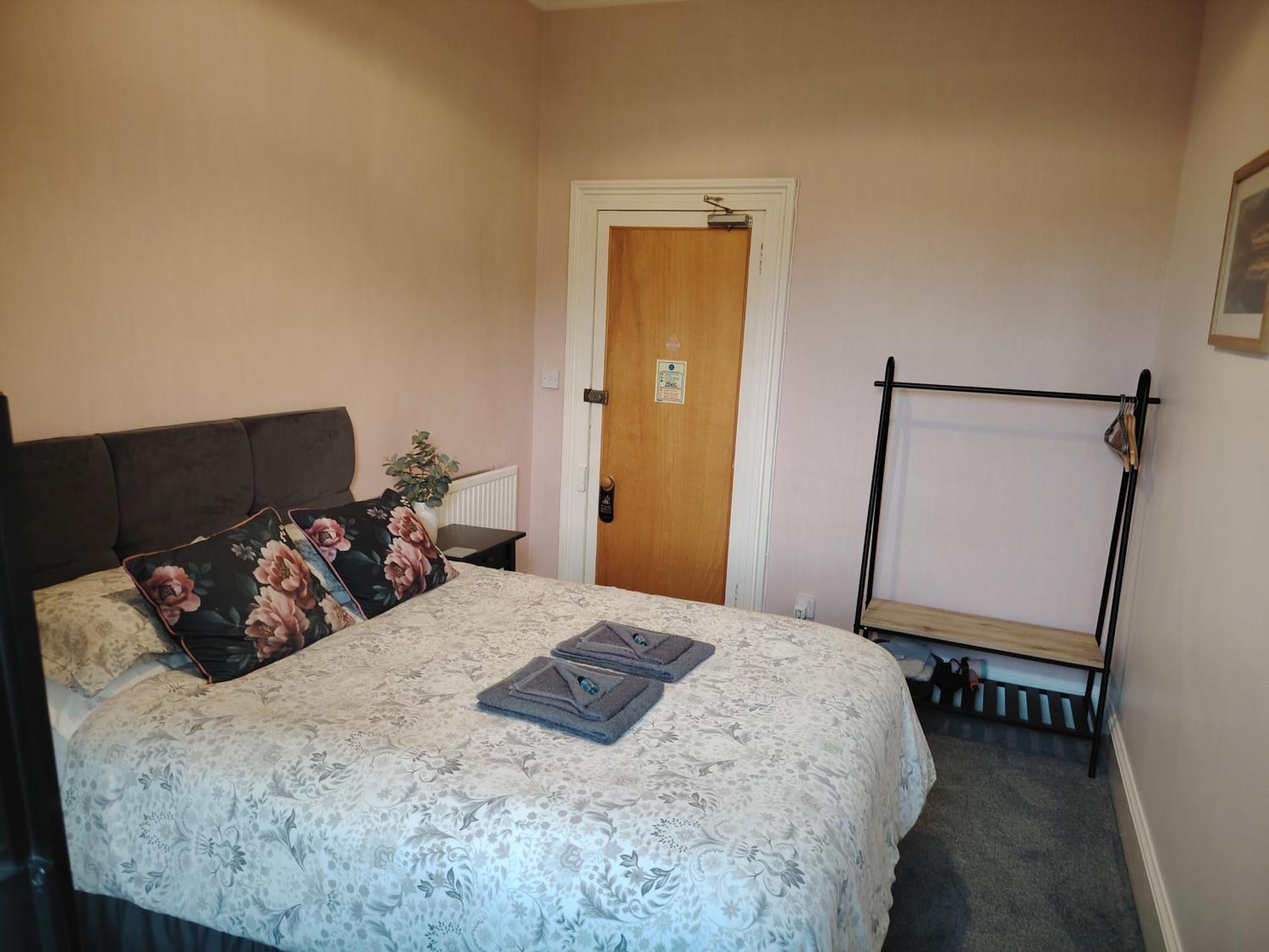 Standard Double Room with Shared Bathroom