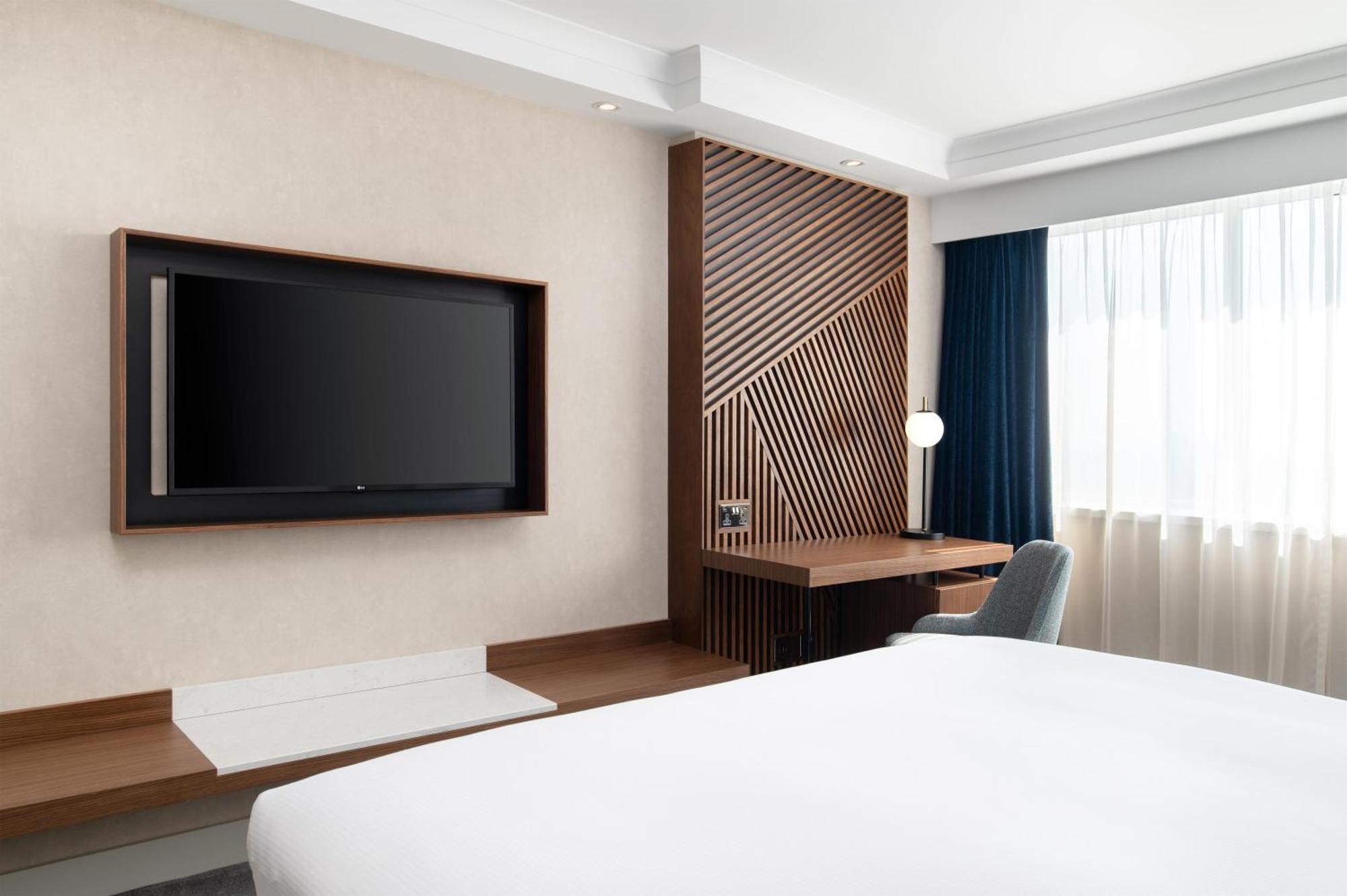 King Guest Room,1758280566:JPEG