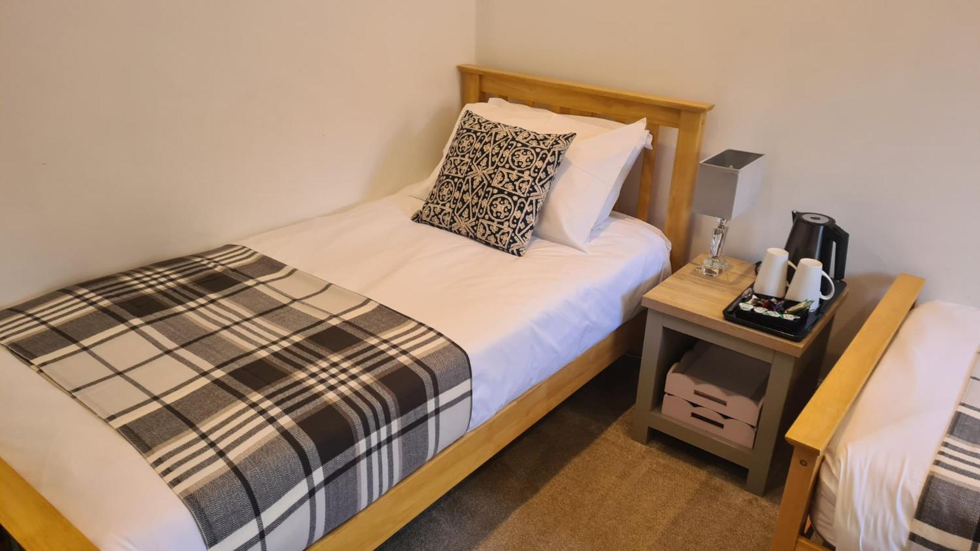 Standard Twin Room,1758818493:JPEG