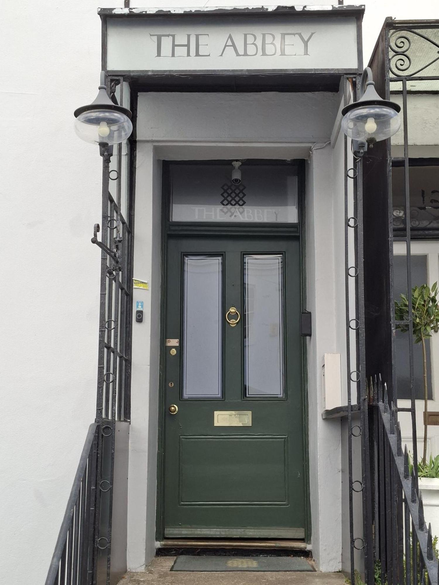 Deluxe Family Room,1765189526:JPEG