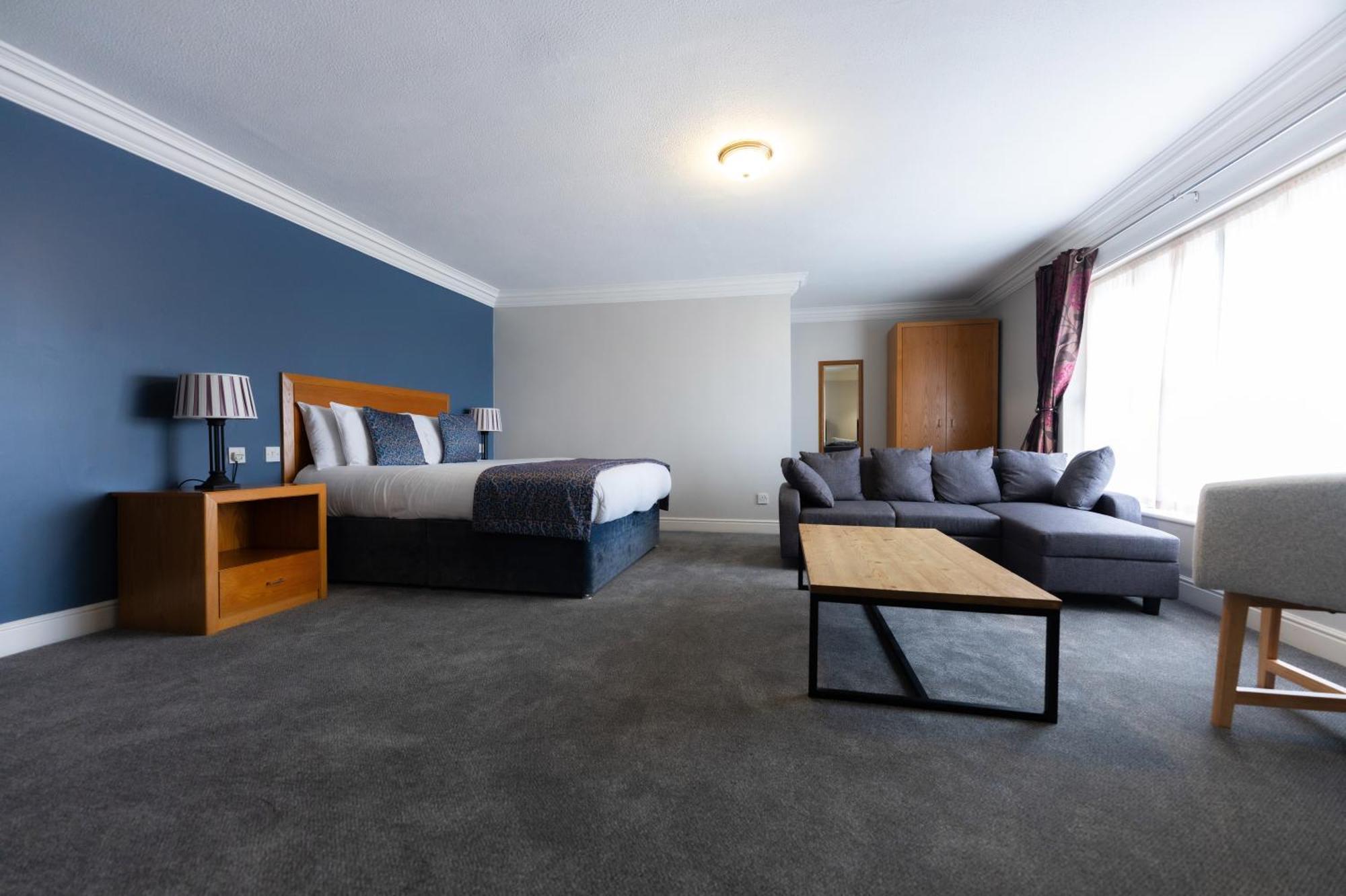 Deluxe Room,830666909:JPEG