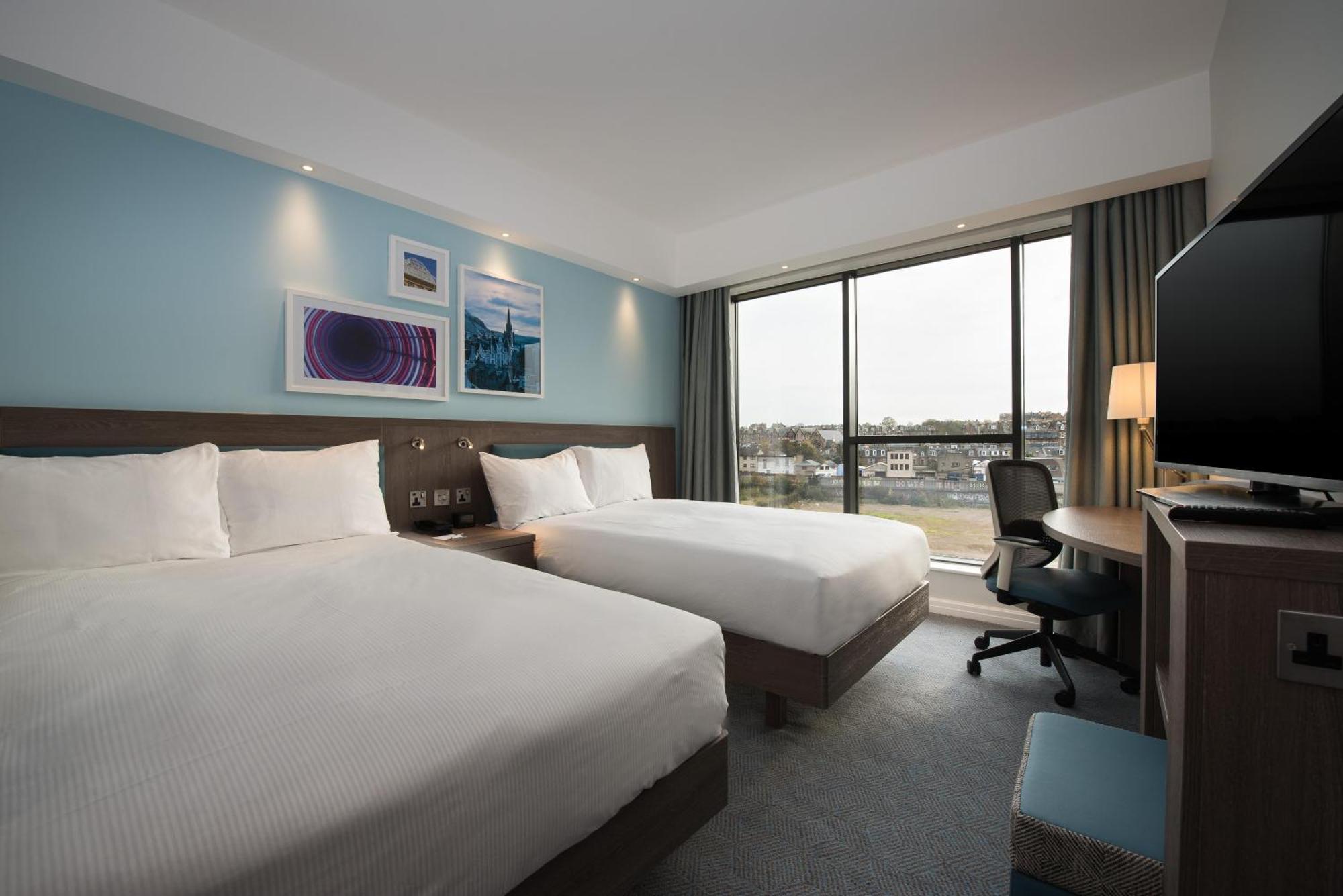 Twin Room,1765974882:JPEG