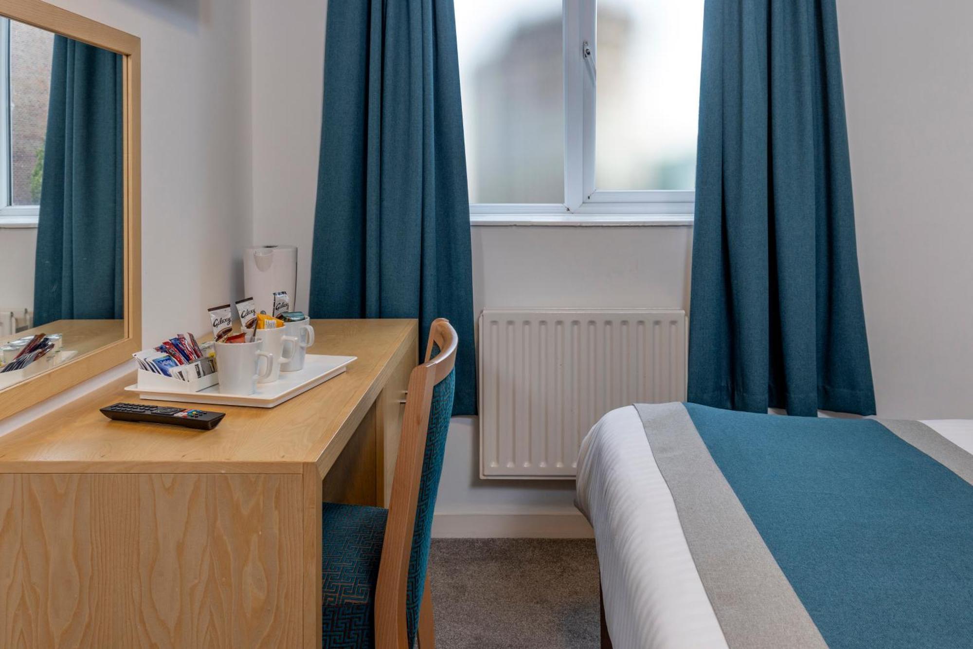 Family Room with One Double Bed and One Bunk Bed - Non-Smoking