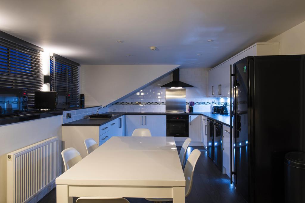 Suite Apartment,203854486:JPEG