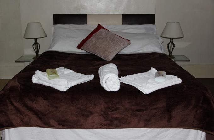 Standard Double Room with Shared Bathroom