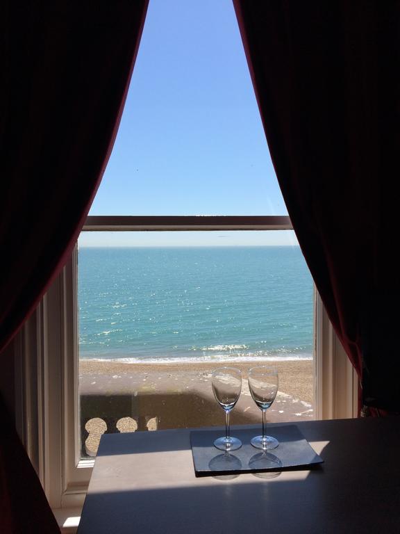 2nd Floor Deluxe King Room with Sea View & Day Bed