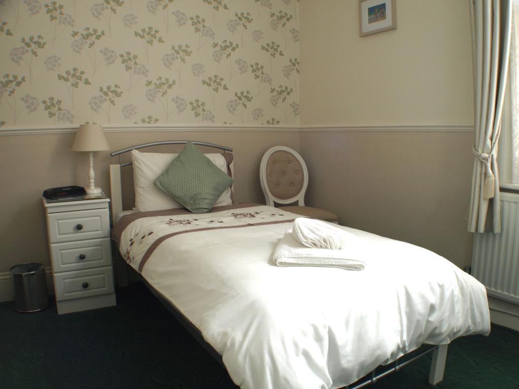 Single Room,438087561:JPEG