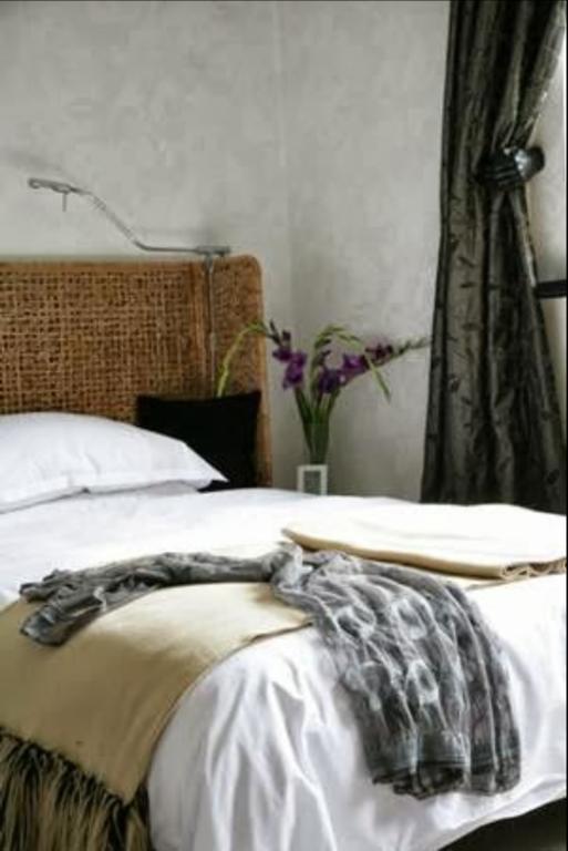 Luxury Single Room,154318906:JPEG
