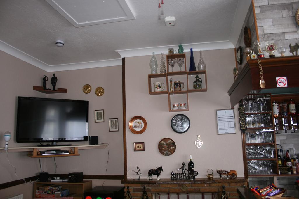 Large Double Room,785188719:JPEG