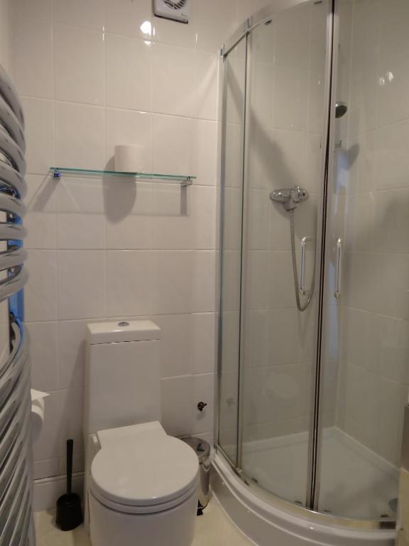 Small Double Room,226556372:JPEG