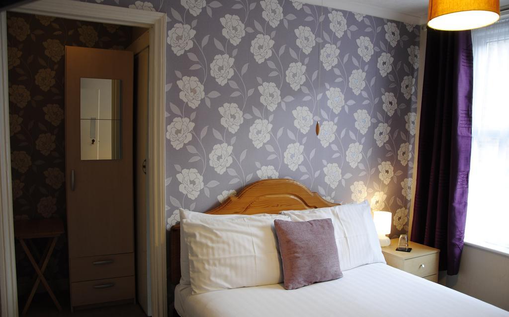 Single Room with Bathroom,317751521:JPEG