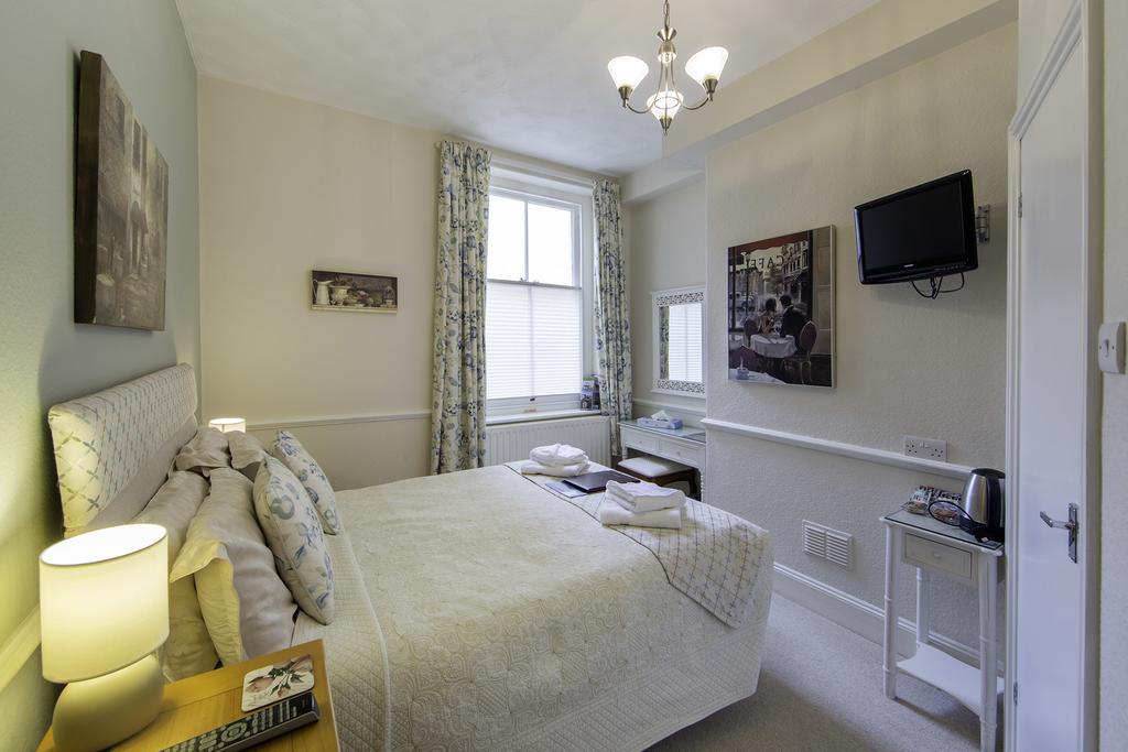 Ground Floor Double Room - No dogs,327883195:JPEG