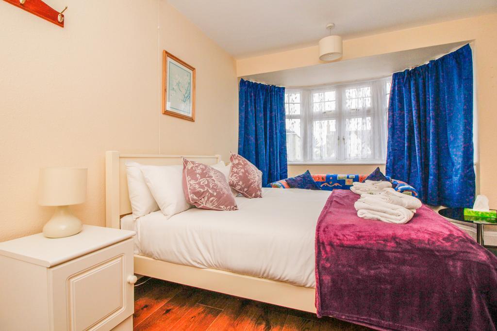 Double Room with Private Bathroom,331844917:JPEG