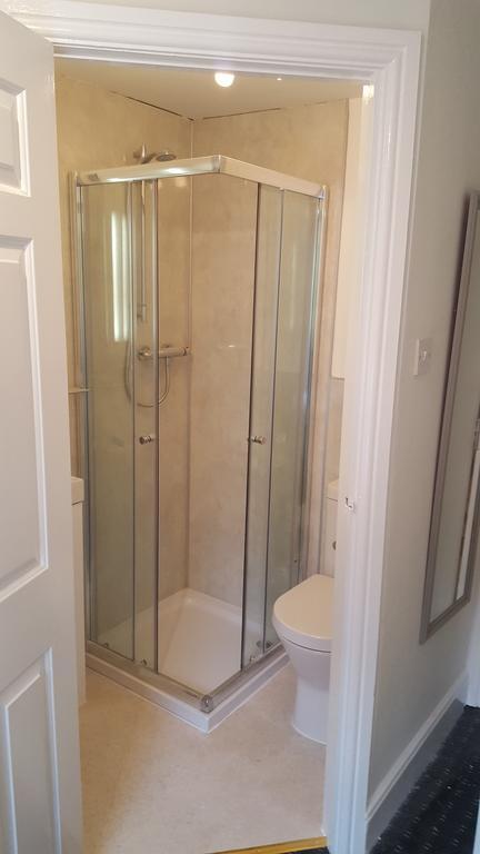 Small Single Room,397537902:JPEG