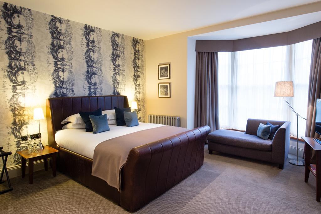 Deluxe Double,705726787:JPEG