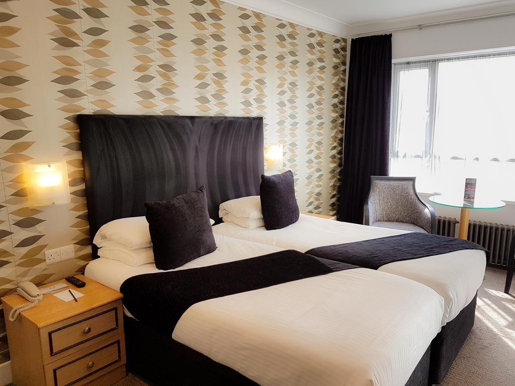 Standard King or Twin Room