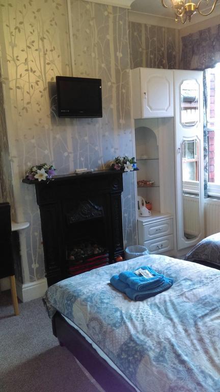 Small Twin Room