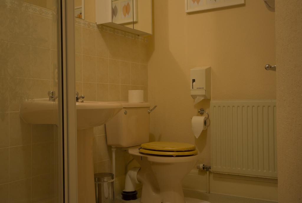 Twin Room with Shower,752535875:JPEG