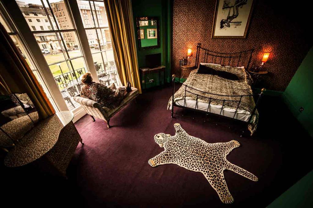 Superior Double Room - Bettie's Boudoir