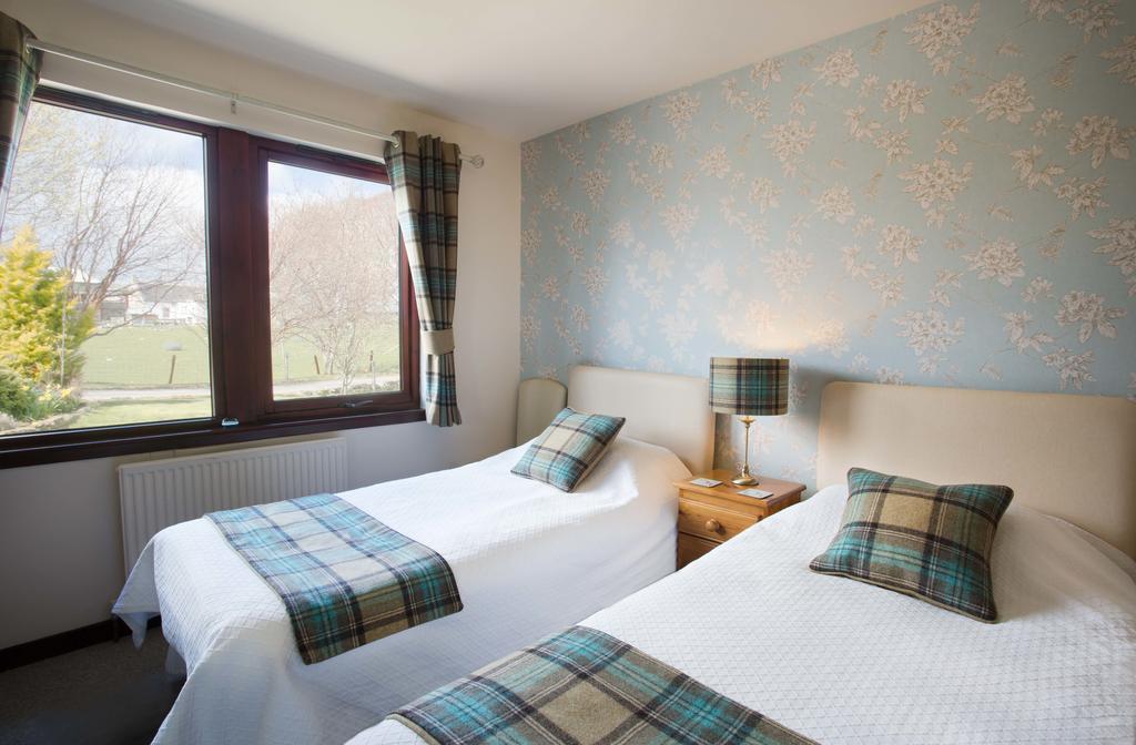 Twin Room with Bath
