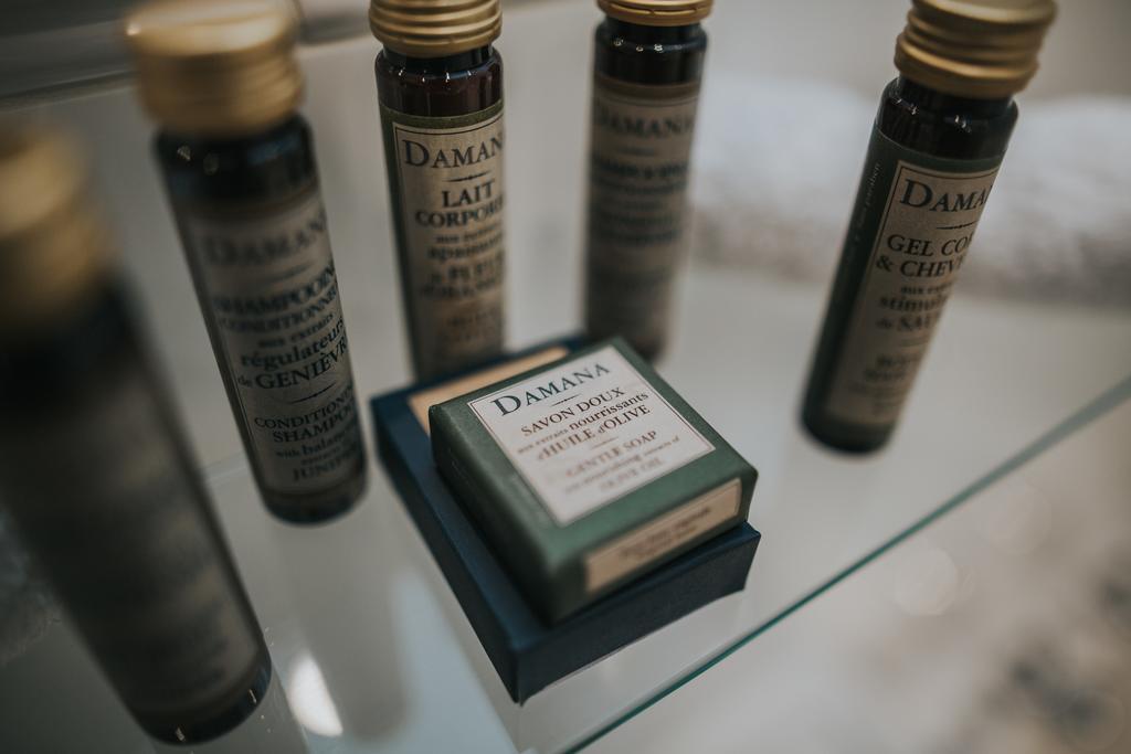 Double Room,1445391109:JPEG