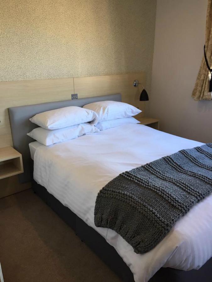 Small Double Room,401930409:JPEG