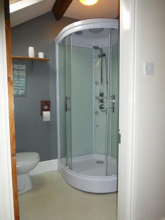 Budget Single Room,530637621:JPEG