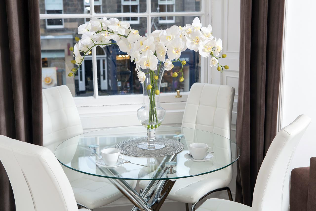 Two-Bedroom Apartment,535769871:JPEG