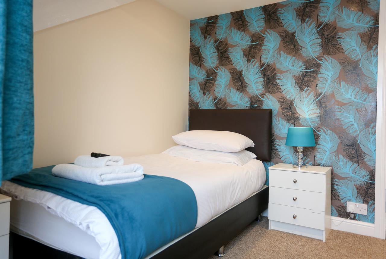 Single Room with Private External Bathroom