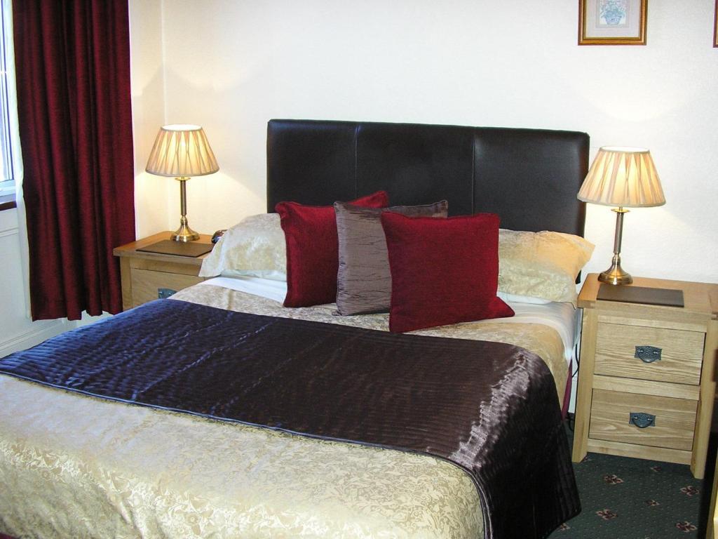 Standard Double Room,63029353:JPEG