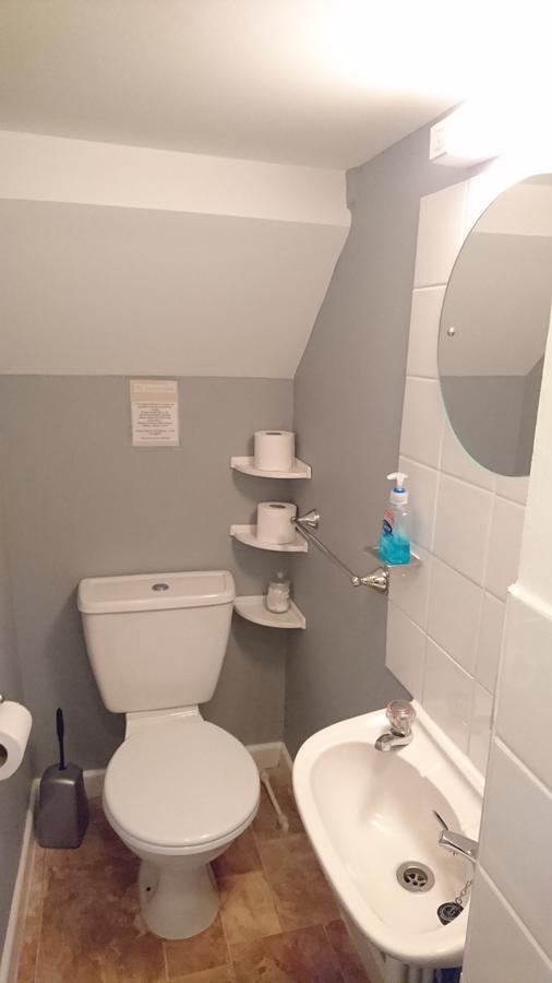 Single Room,642385791:JPEG